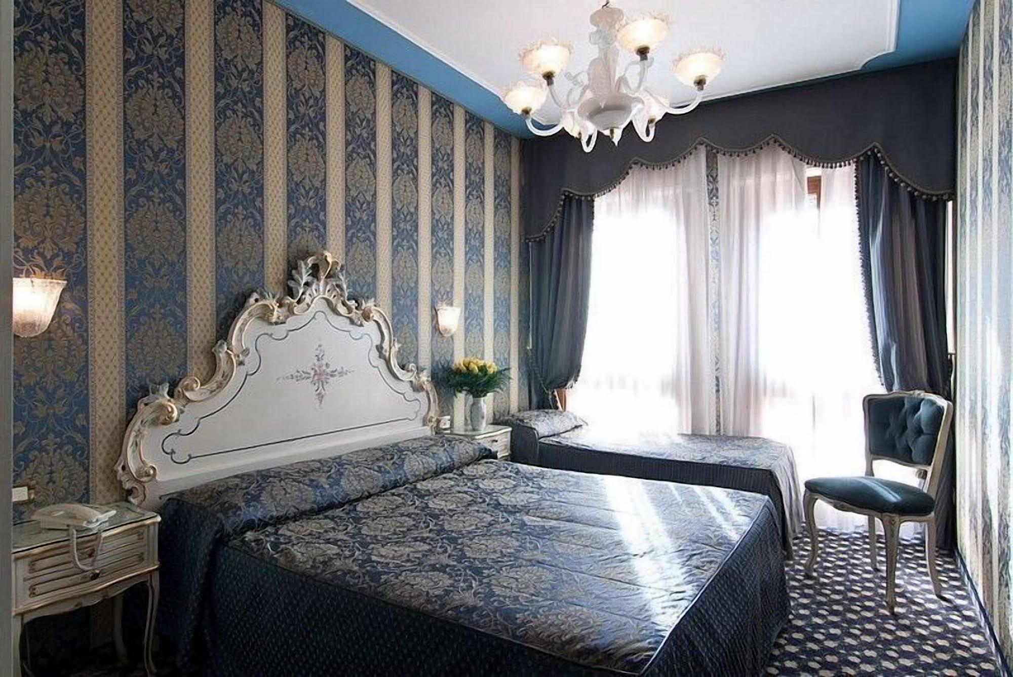 Hotel Belle Arti Veneţia Exterior foto
